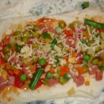 Рулет-пицца, овощи