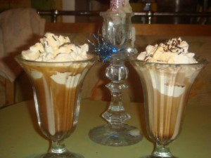 Кофе Гляссе с ликером и шоколадом