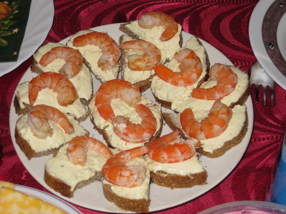 канапе с креветками