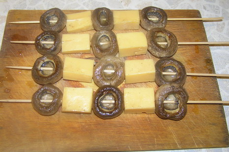 шашлычки с грибами и сыром шашлычки с грибами и сыром