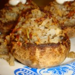 Шампиньоны, фаршированные рисом