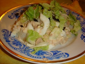 Морской салат с тунцом