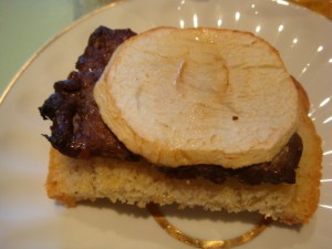 Горячий бутерброд с печенью