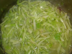 Капусту отварить в подсолёной воде