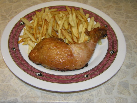 курица в маринаде с жареной картошкой