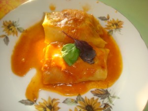 Овощные голубцы с булгуром в соусе