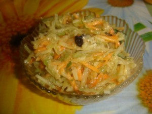 Постный салат с зелёной редькой