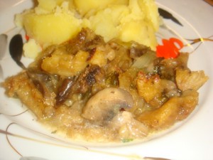 Рыба с грибами, запечённые в пиве