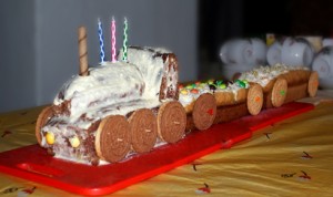 торт паровозик