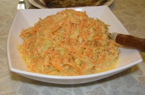 салат из зеленой редьки с морковью