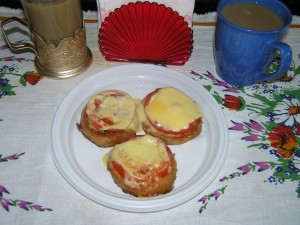 завтрак - горячие бутерброды завтрак - горячие бутерброды