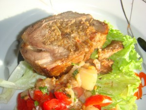 Свинина, фаршированная овощами и грибами