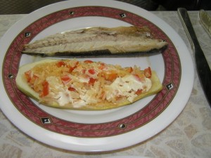 лодочки из кабачков и скумбрия в фольге