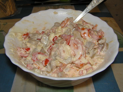 салат с помидорами и грибами салат с помидорами и грибами