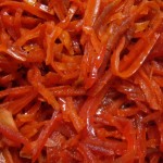 Капуста, жареная со свеклой и морковью